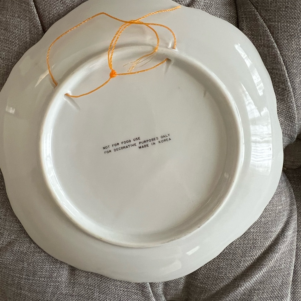 Elegant Butterfly Plate with Gold Trim - Picture 2 of 2